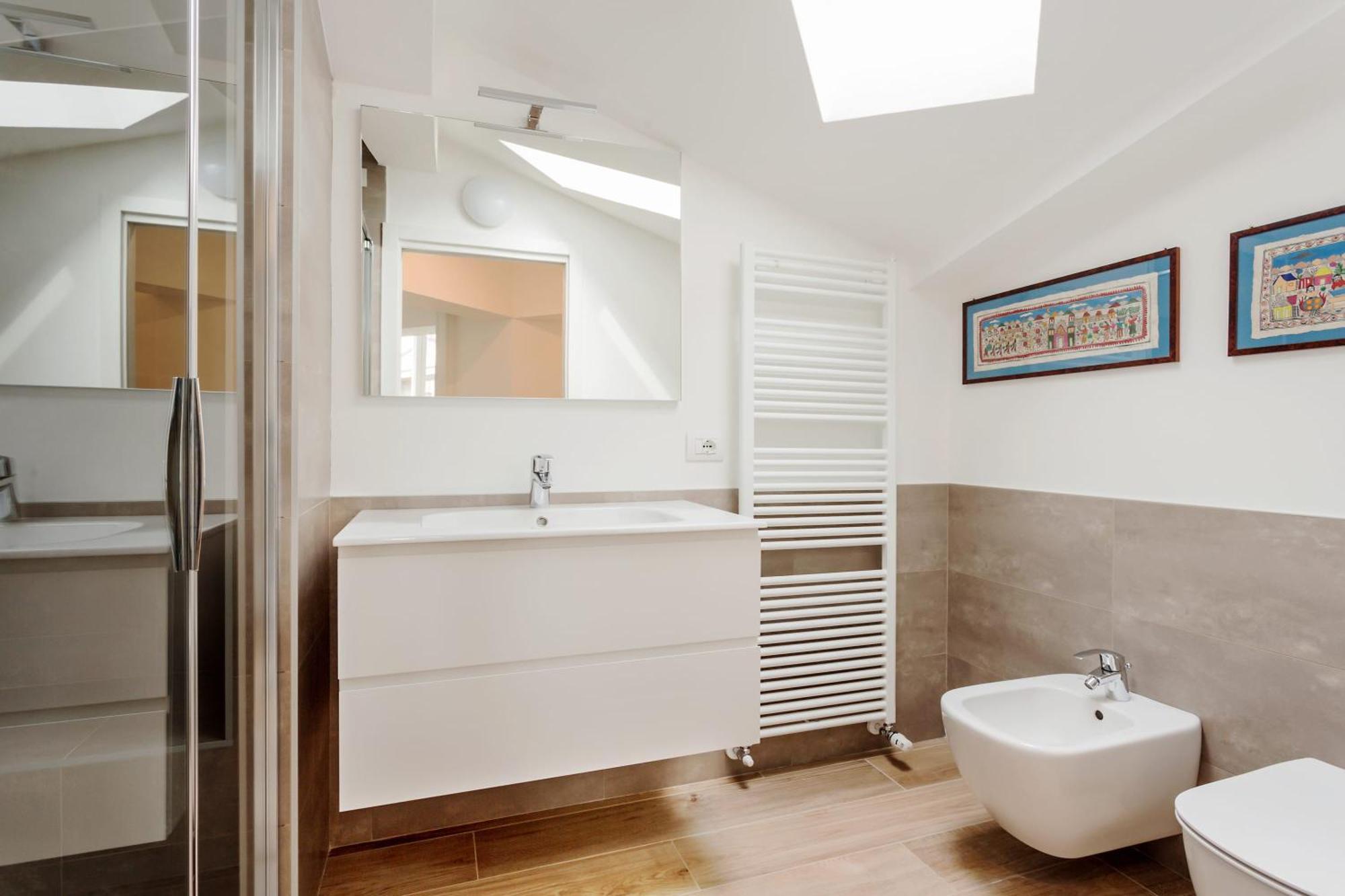 Amazing Flat With Big Terrace And Private Car Park Apartment เวโรนา ภายนอก รูปภาพ